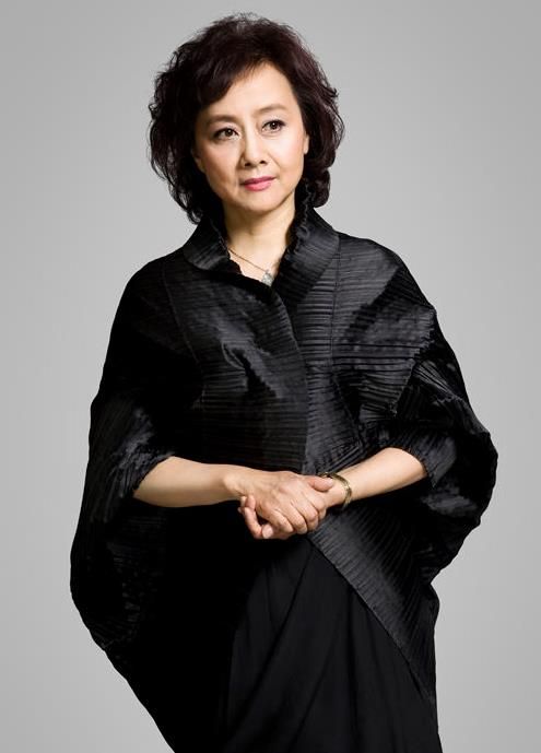 囧妈徐峥黄梅莹开启母子治愈之旅,黄梅莹演囧妈片酬