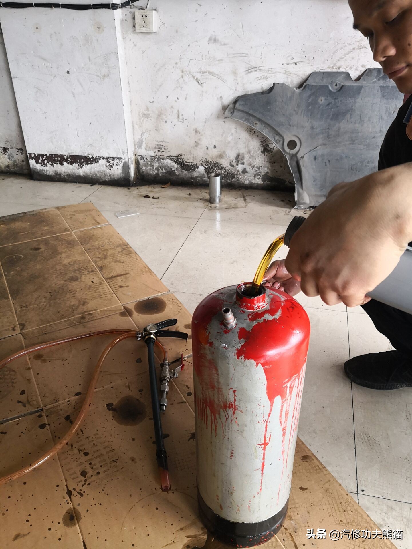 2013奥迪a4l烧机油怎么解决,奥迪a4l哪一款开始烧机油不严重