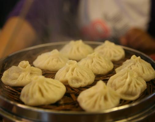 开封夜市摆摊小吃,开封大哥卖独特小吃