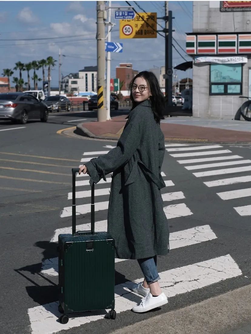 烂大街小白鞋还能穿吗,烂大街小白鞋还有吗