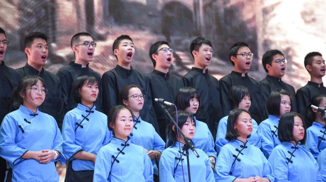 青年毛主席，榜首进一中！他曾就读的长沙市一中究竟有多牛？