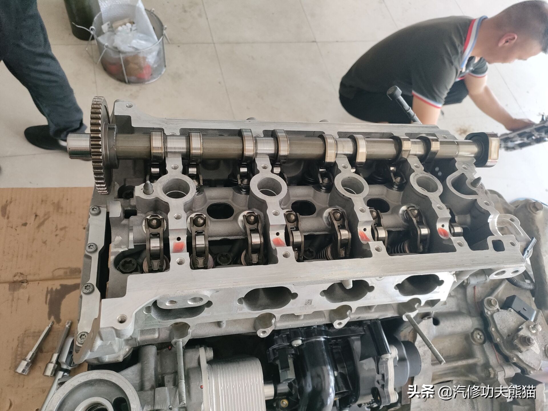 老途观发动机漏油维修,老途观涡轮增压器漏油维修多钱