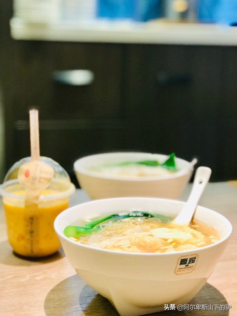 一碗被打翻的面,与云吞面有天作之合的云吞面汤底