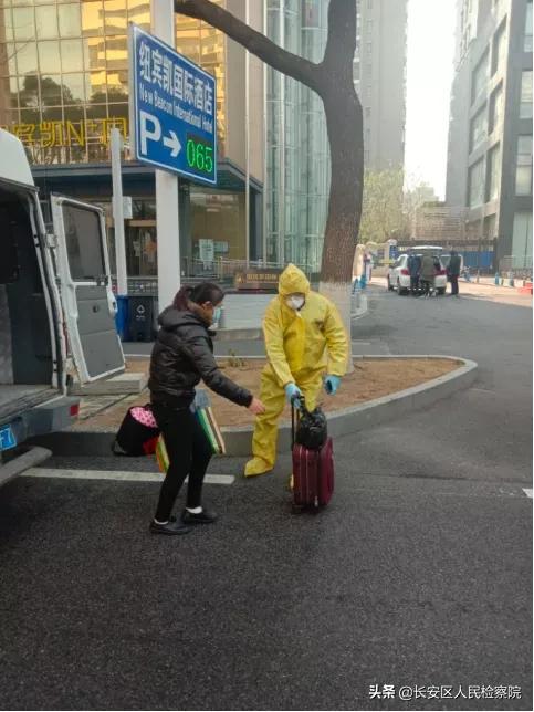 援鄂医护表白民警,小护姐表白中国警察