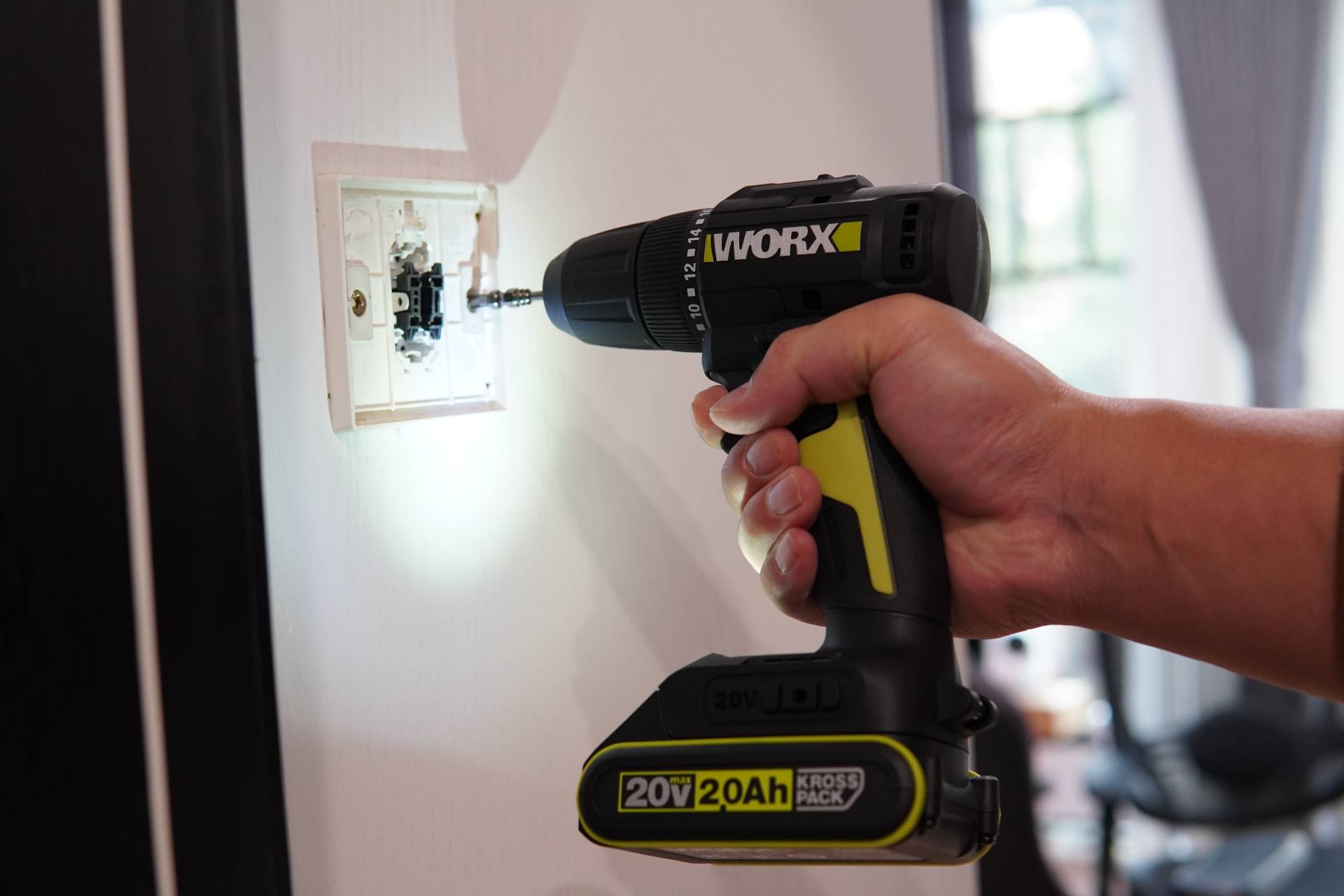 威克士we212可以打墙吗,威克士we212使用方法