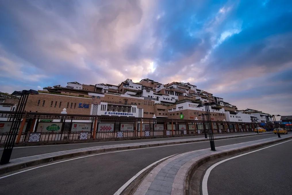 晨昏暮色正苏醒，这是我爱的舟山