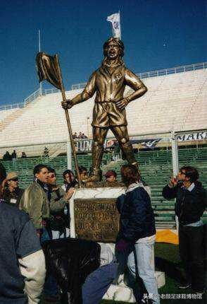 战神巴蒂踢飞点球,战神巴蒂进球扫射