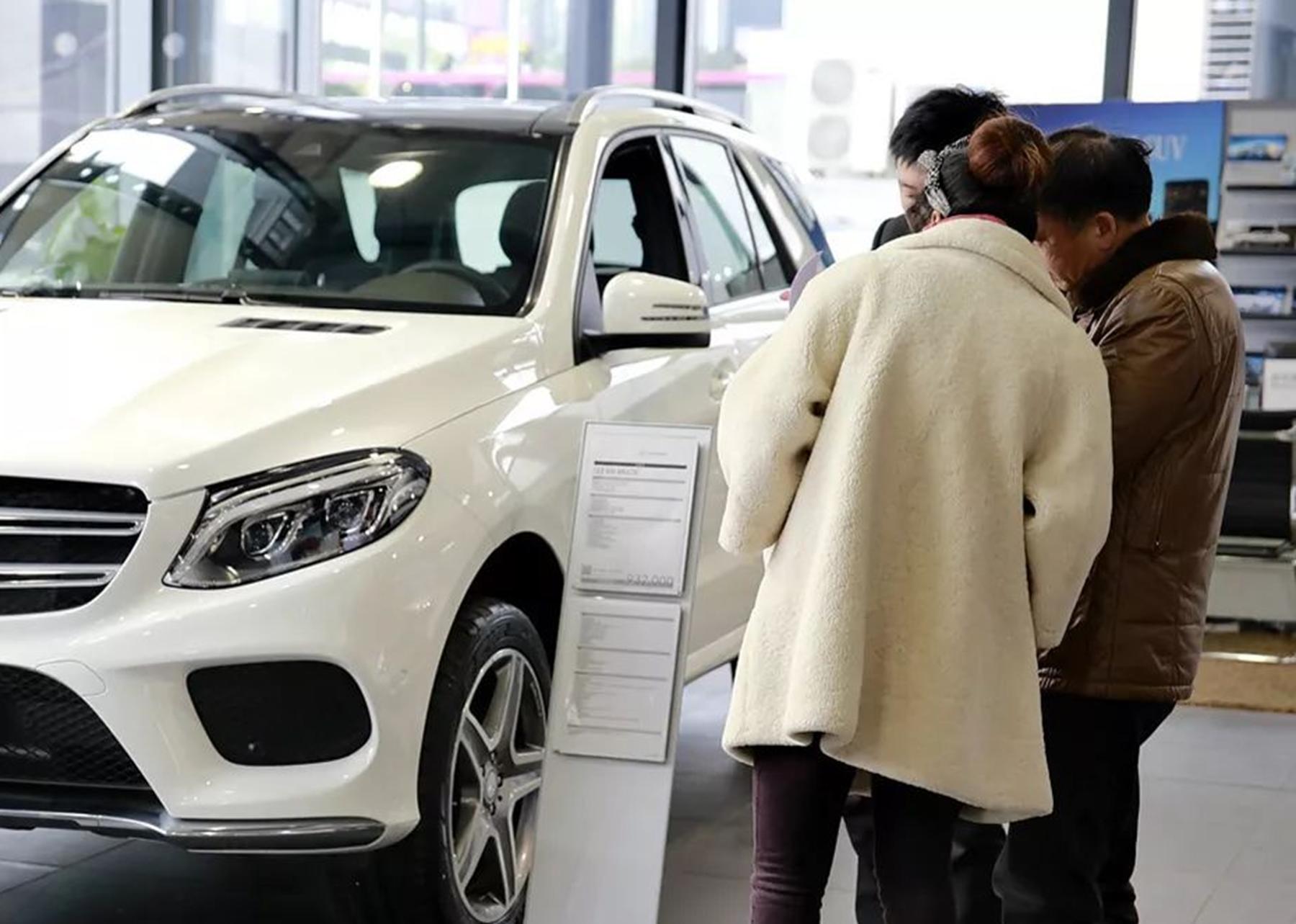 全款买车为什么不受待见，离职销售道出原因，卖得越多赚得越少