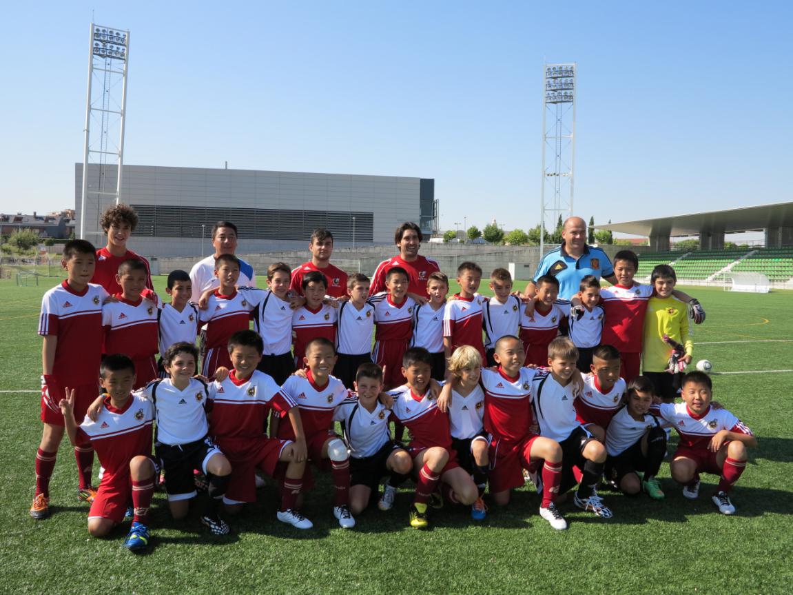 让足球成为学生终生发展的引领者,足球每一次经历都是一种成长