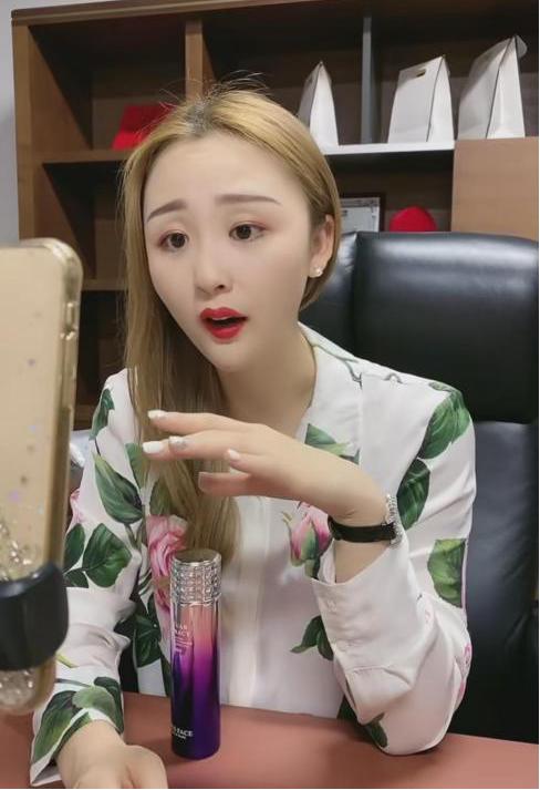 半年涨粉近400万，仁真卓玛如何实现高效变现？