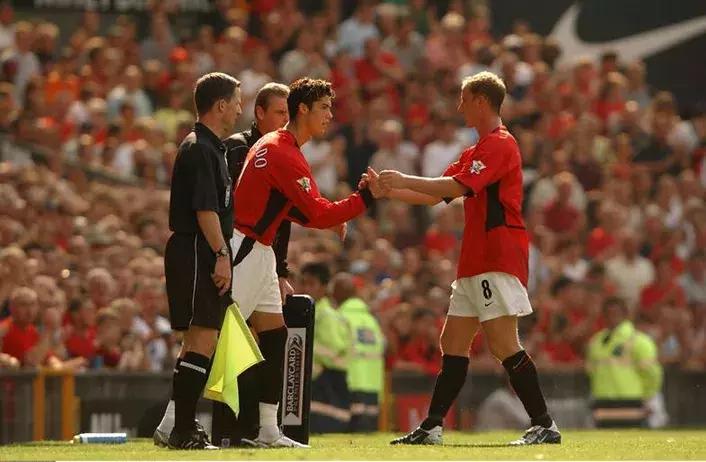 一分钟回顾c罗的传奇之路,c罗生涯纪录完整版