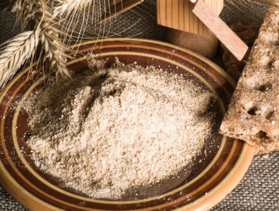 面粉怎么选包饺子选什么面粉,面粉包饺子不破皮添加什么