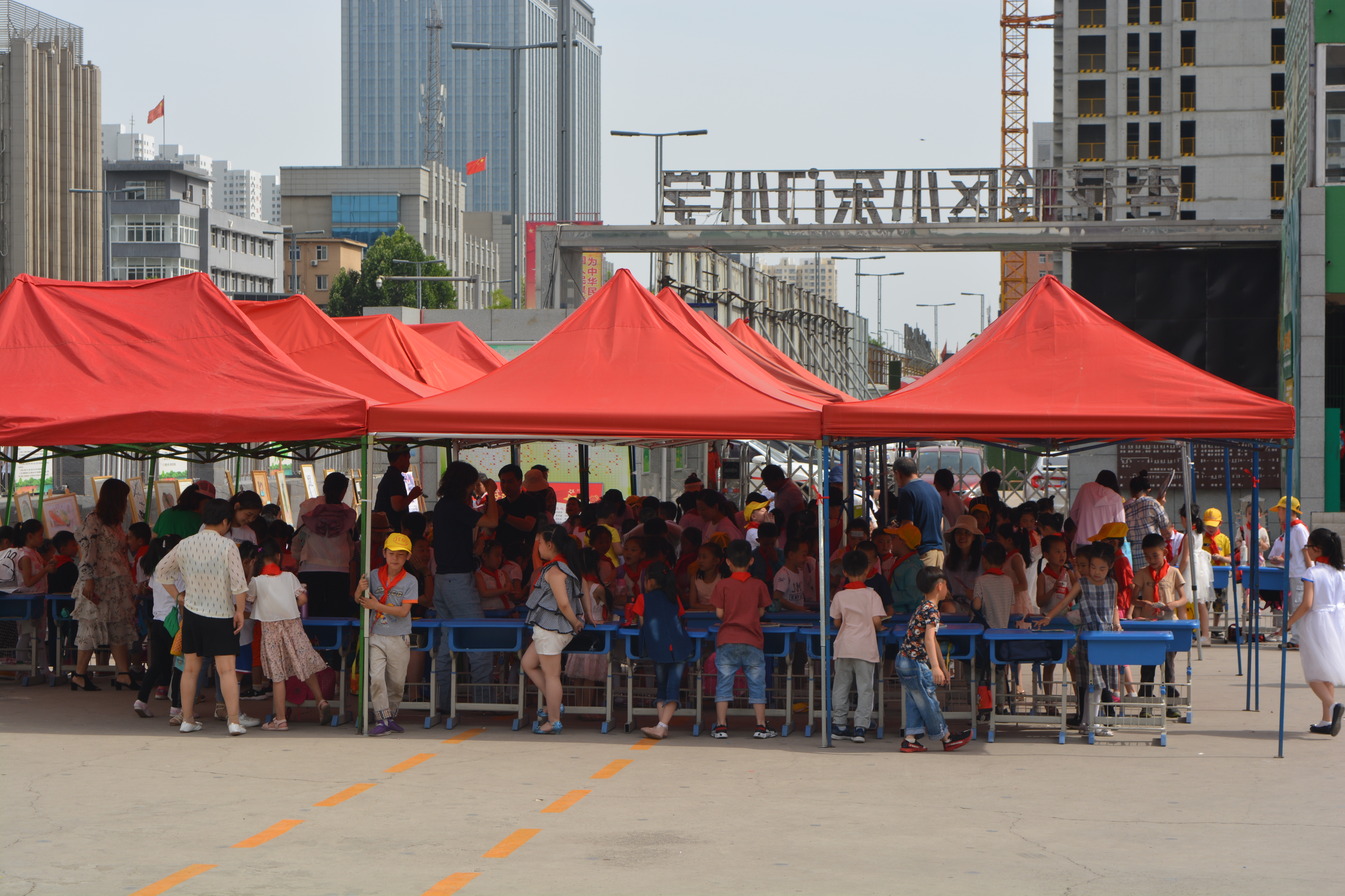 书香浸润童年阅读点亮人生幼儿园,太原解放路小学庆六一活动