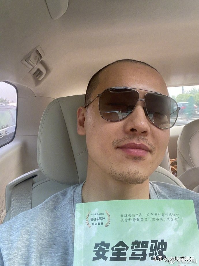 10位男星颜值今昔对比,10位男歌手今昔对比