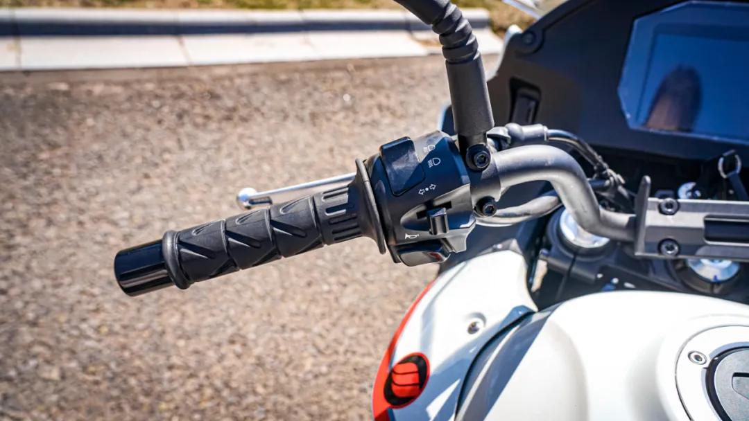 杰迪750跑车测评,杰迪750展车