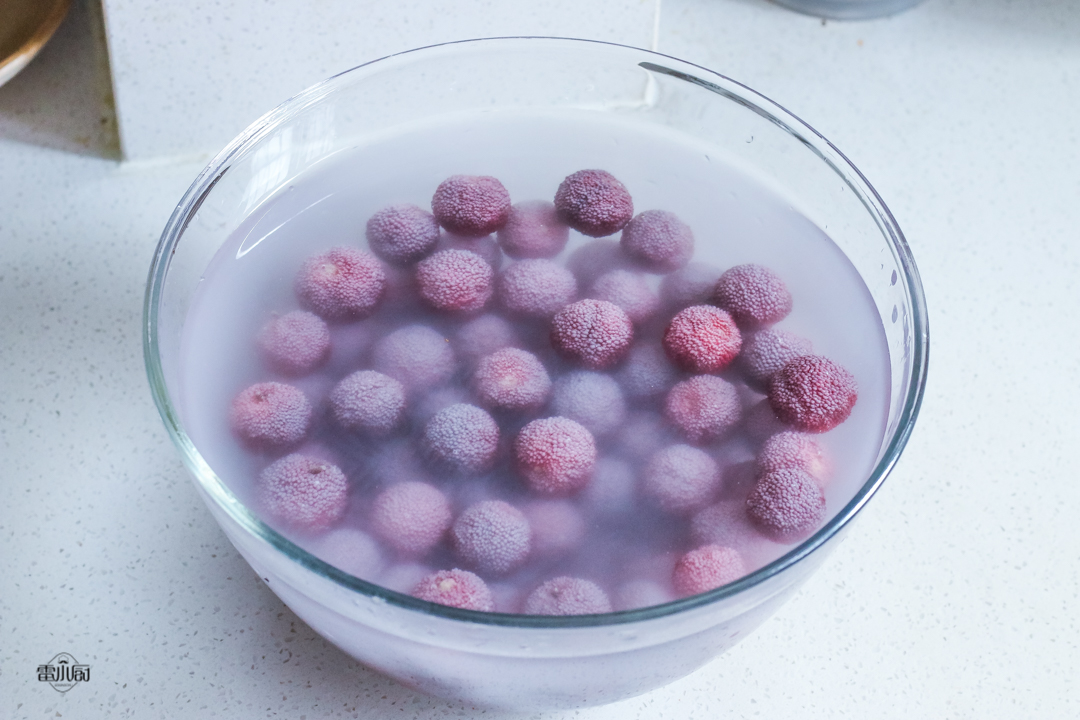 给大家分享清洗杨梅的方法,果农洗杨梅