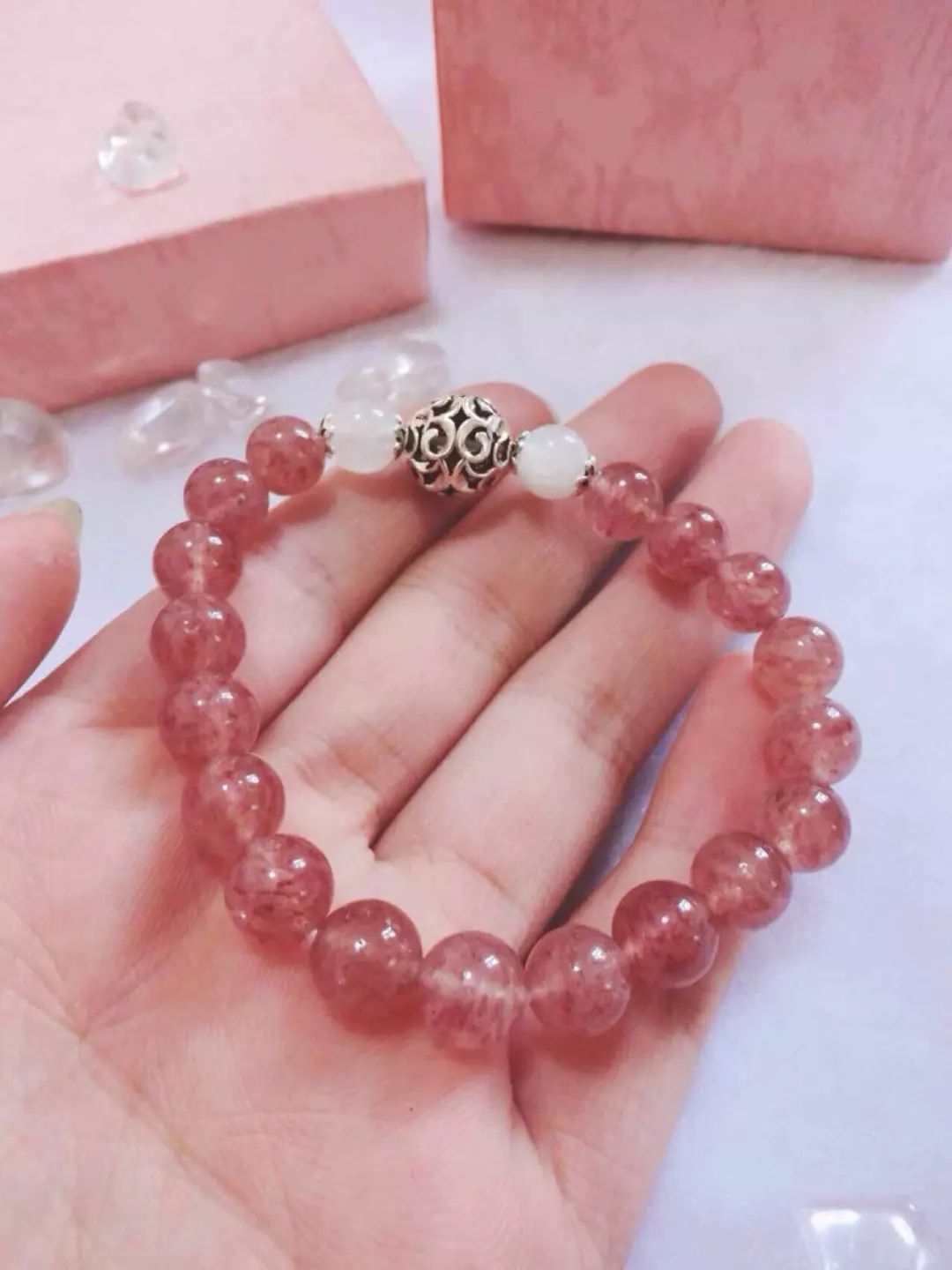 草莓晶是天然的还是合成的,草莓晶属于水还是火