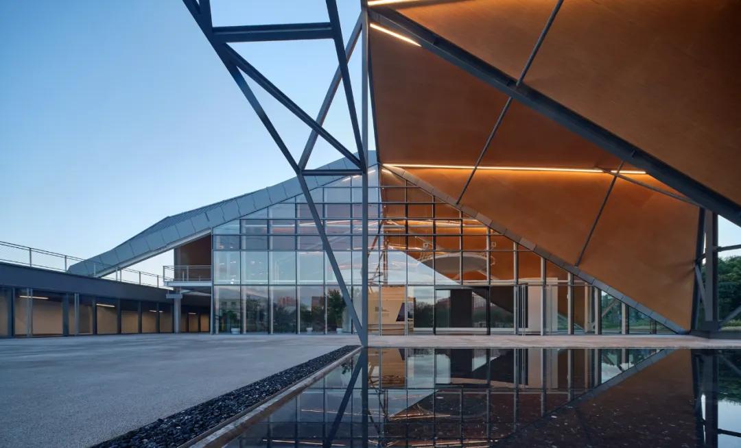 蝶变茅洲河，遇见城之美/同济设计TJAD