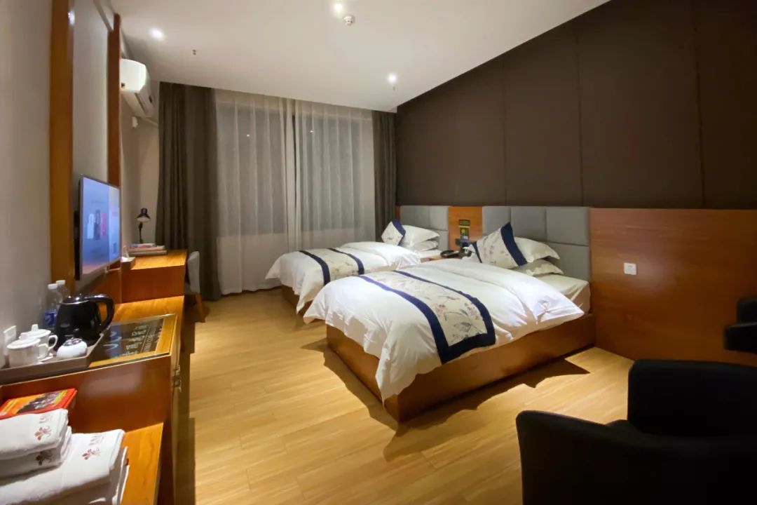 贵州有好多景点,贵州今年比较火的景点