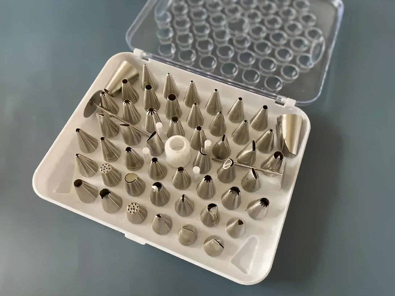 没有裱花袋裱花嘴泡芙奶油怎么挤,奶油裱花嘴怎么自做