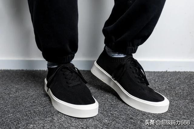 超轻飞织鞋安踏李宁女生,李宁经典板鞋304