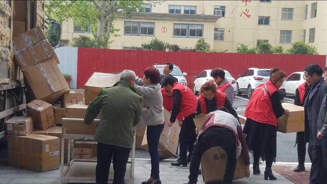 汝星火志愿者助力2019汇品万货“养老助残”大型公益捐赠活动