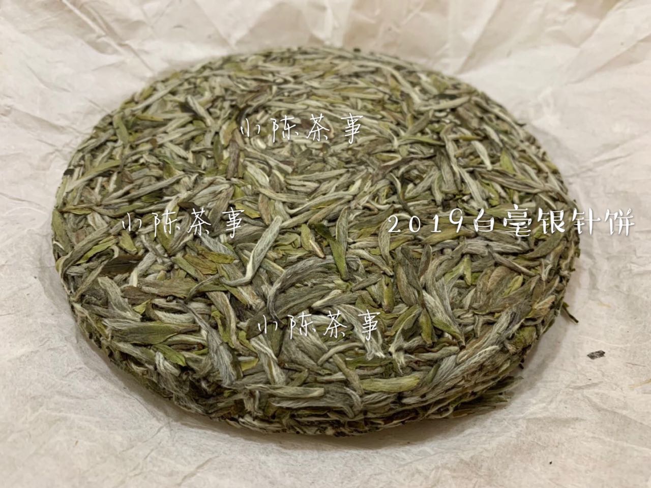白茶饼茶好存还是散茶好存,白茶饼不如散白茶品质好吗