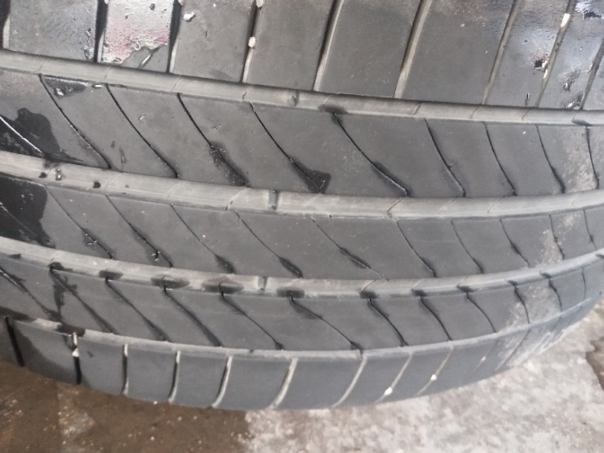 在轮胎店买九成新二手轮胎靠谱吗,二手轮胎好还是新轮胎好