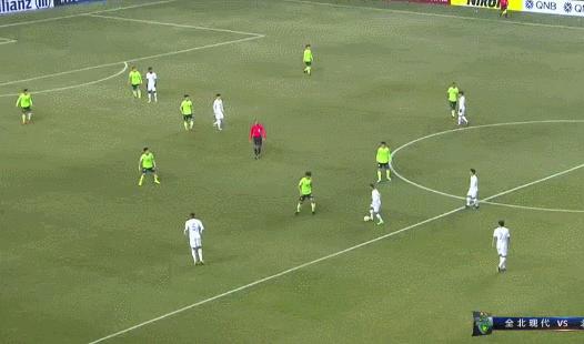全北禁区内手球,全北对国安