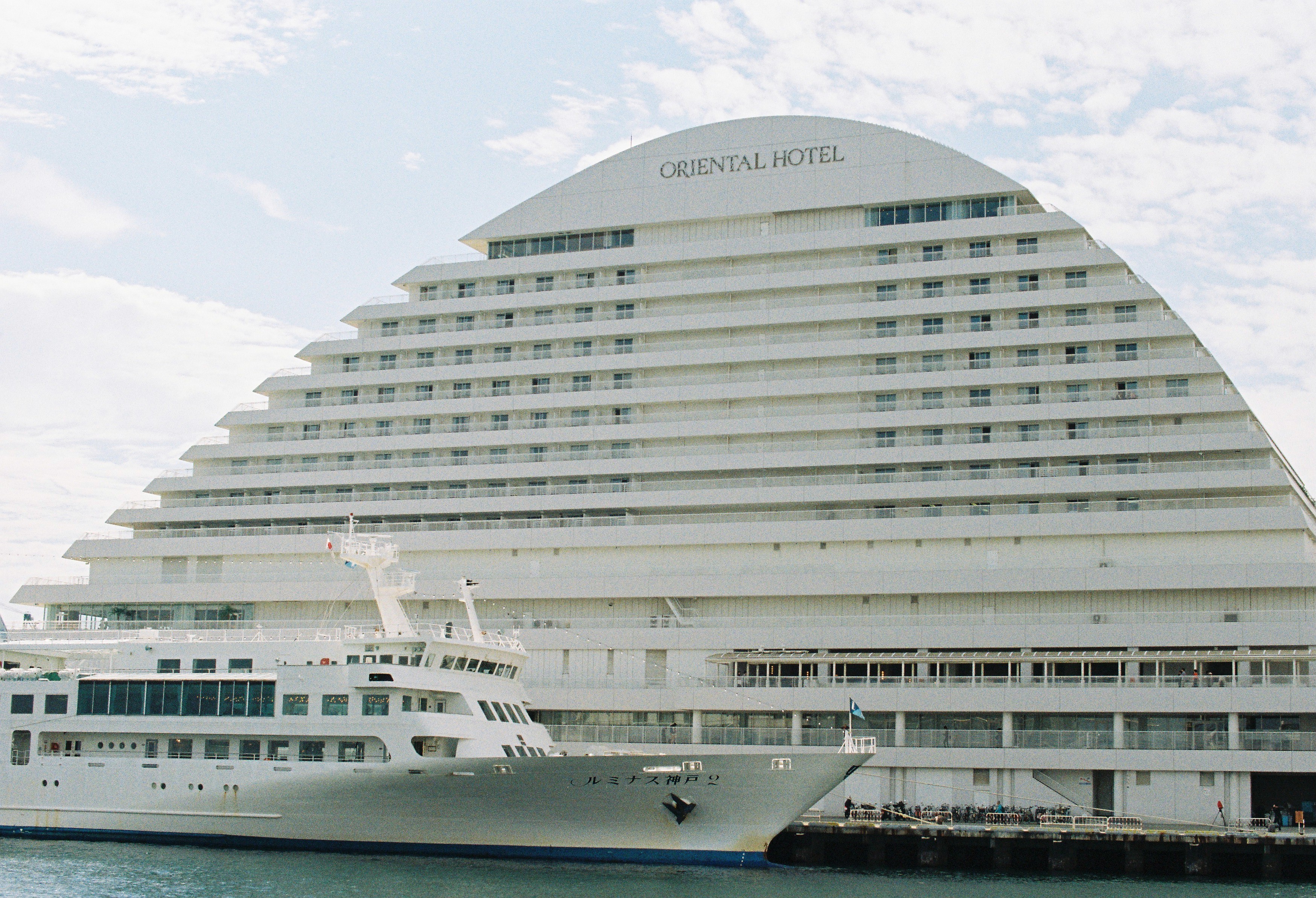 日本让人着迷的两个城市，京都和神户，总是有浓厚的历史文化