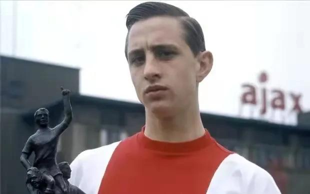 足坛球王,足坛球王齐达内