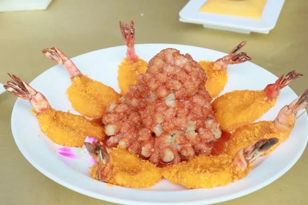 学厨师和学餐饮哪个好就业,中餐烹饪专业就业前景