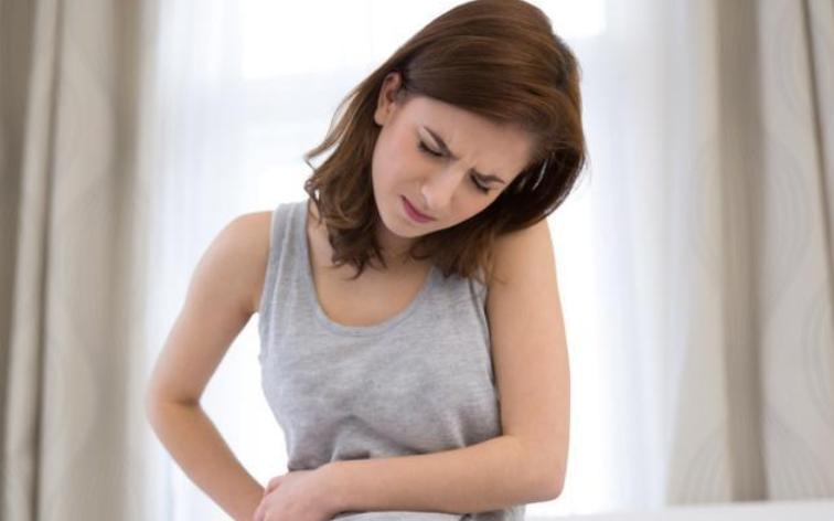 为什么8岁小女孩就来月经了,孩子8岁多就来例假怎么办