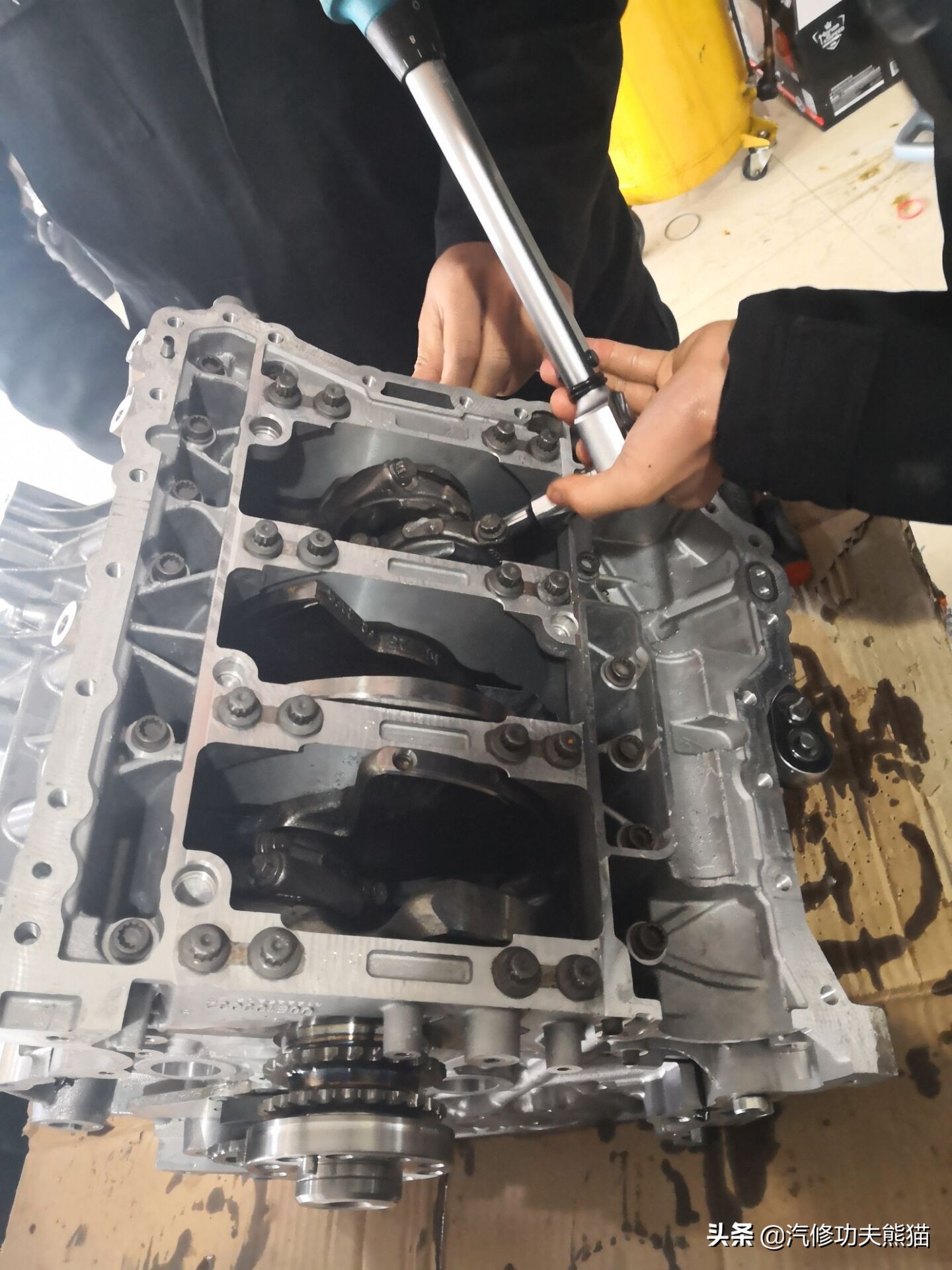 2020款保时捷卡宴s烧机油吗,保时捷卡宴免拆治理烧机油靠谱吗