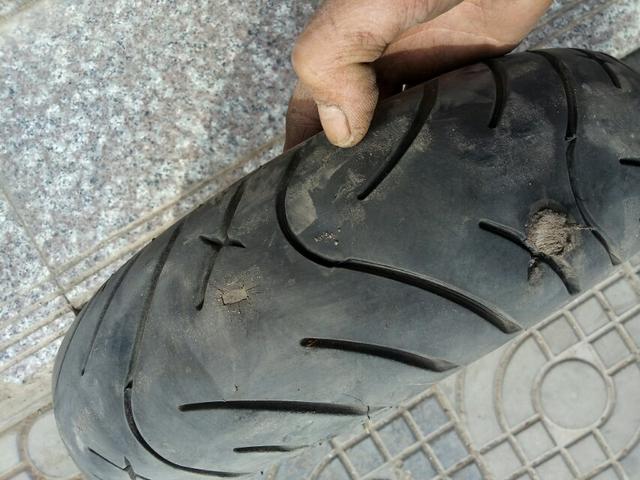 顾客真空胎塞了两次胶条就废了，提早结束使用寿命需要怎么办？