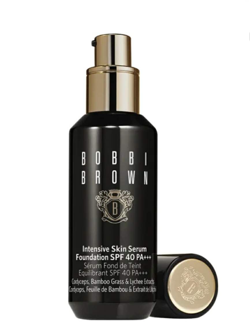 推荐几款皮肤白使用的粉底液,推荐四款适合秋冬的粉底液