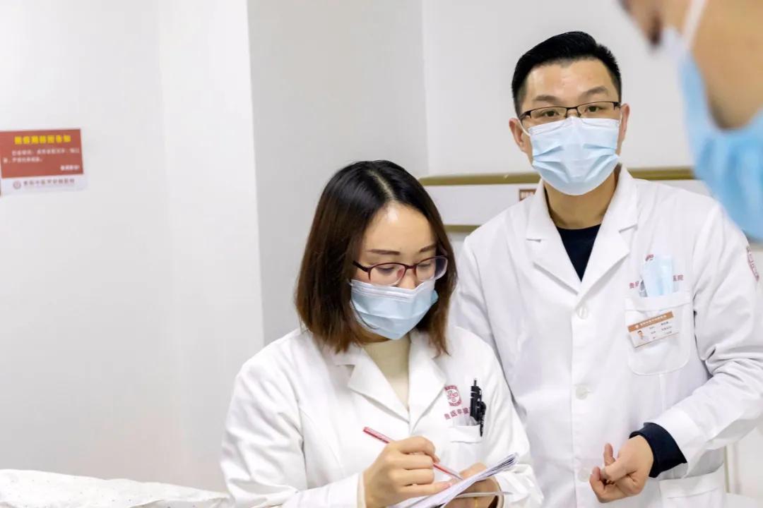 看甲亢吃什么药,看甲亢是否复发看哪个检查值