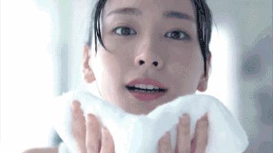 脸上螨虫多出油厉害怎么办,脸上螨虫过敏烂脸