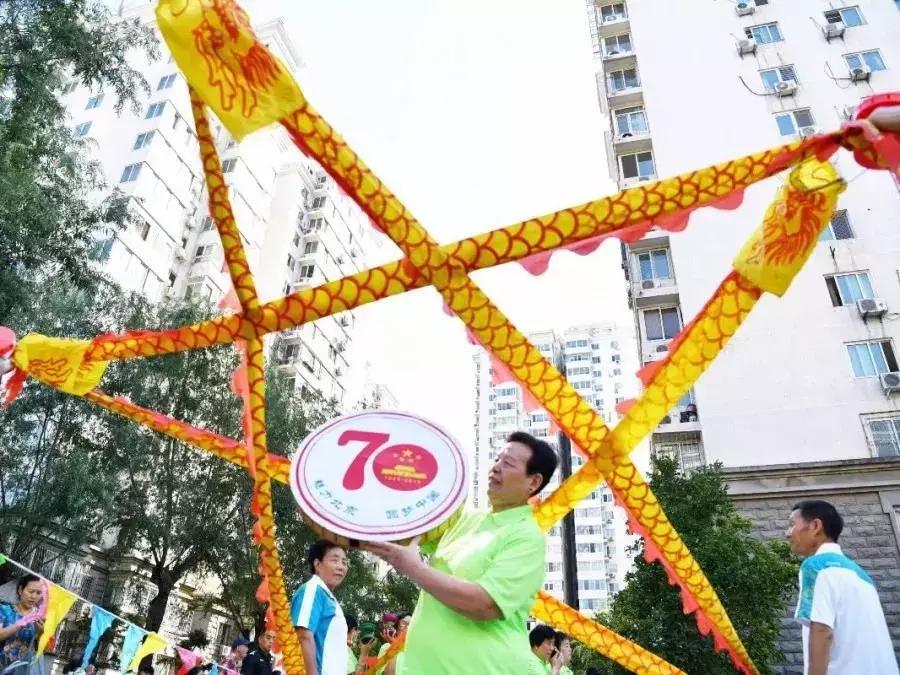 祝福祖国简短视频,那些让你为祖国热泪盈眶的瞬间