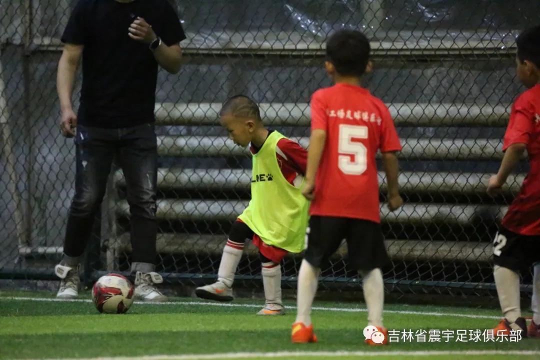 快乐童年,足球相伴!——震宇足球俱乐部“超级比赛日”精彩瞬间