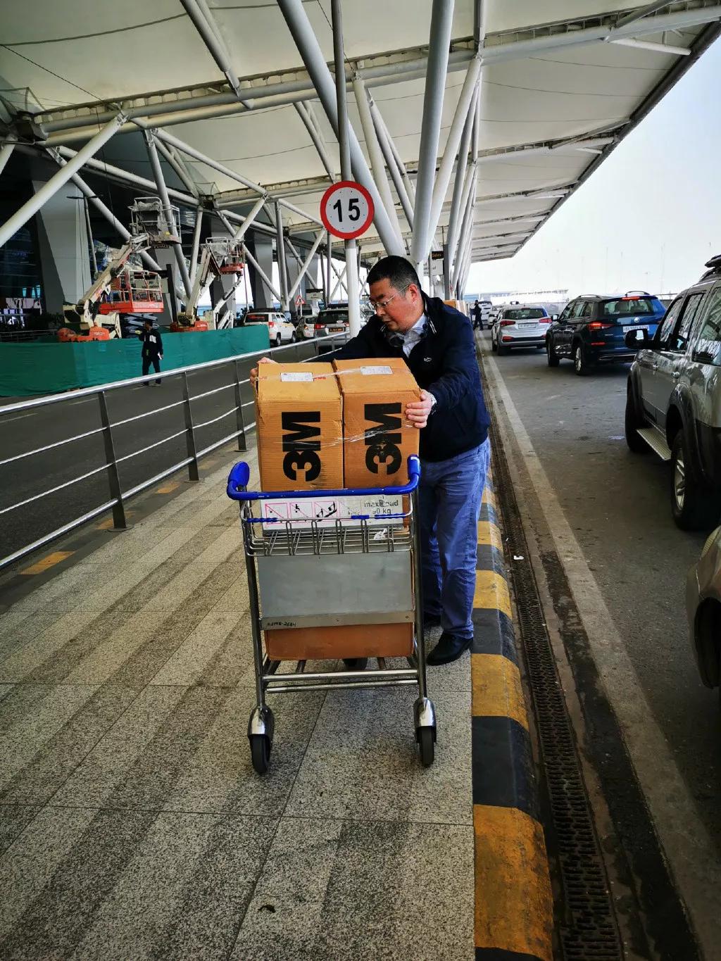 《我不是药神》原型再次出国采购：平凡的人总有不平凡的一面