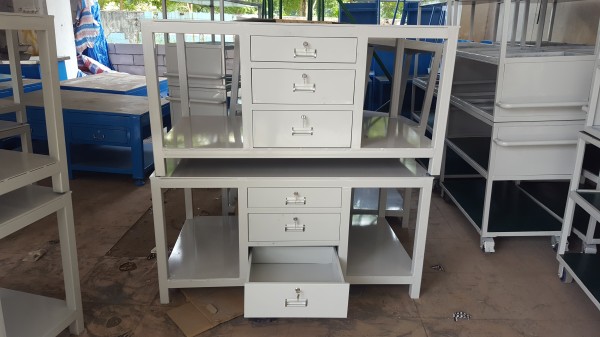 深圳模具钳工工作台,深圳福永塑胶模具钳工