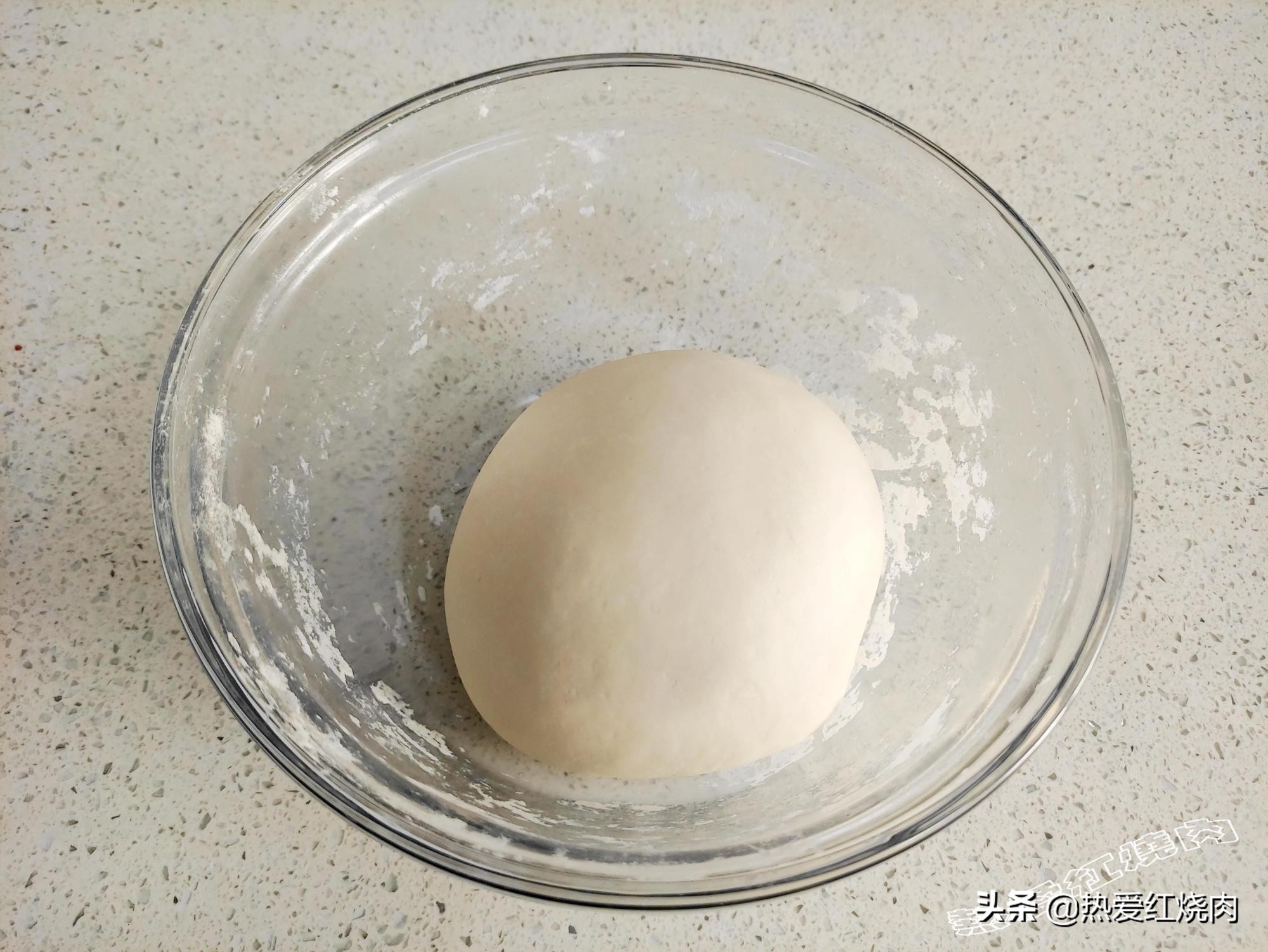 饺子皮蒸春饼抹油了还是撕不开,为什么春饼皮现做容易破