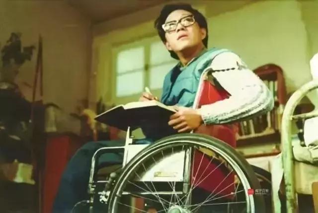 正常人的膀胱最大憋尿量,男生挑战24小时膀胱极限