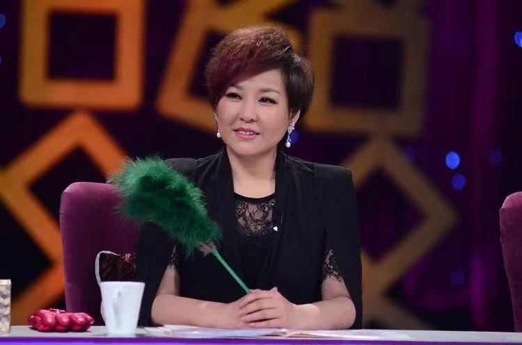 李静创业故事视频播放,李静谈女强人的心酸