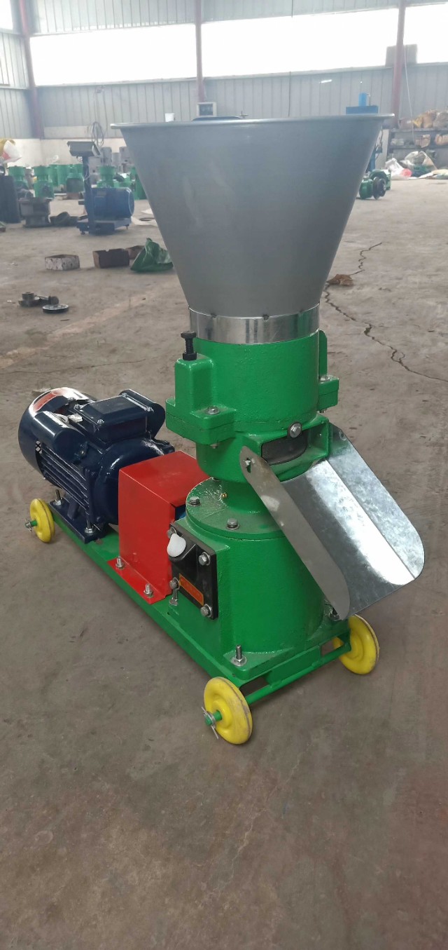 饲料颗粒机，玉米颗粒机，草料颗粒机18538021951