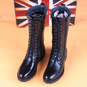 入手两款马丁靴纠结选哪个,大家都推荐的马丁靴是哪款