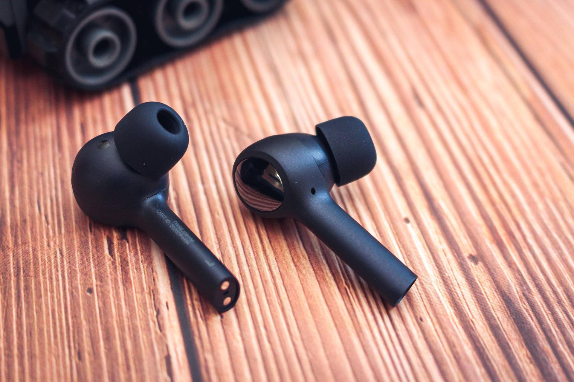 灏忕背air2pro鑰虫満闄嶅櫔澶氬皯鍒嗚礉,灏忕背air2pro鑰虫満闄嶅櫔瀵规瘮