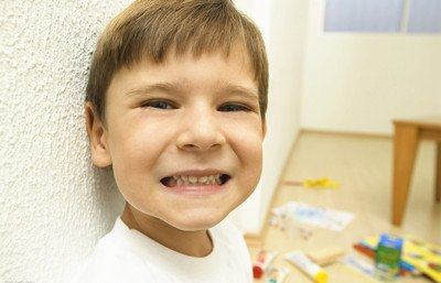 儿童癫痫手抽搐是癫痫还是抽动症,儿童癫痫与抽动症共患病能治愈吗