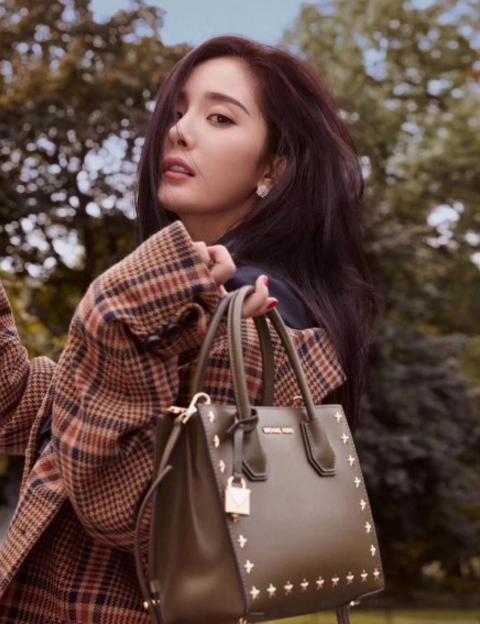 杨幂代言的包包mk价格,盘点那些年杨幂代言的品牌